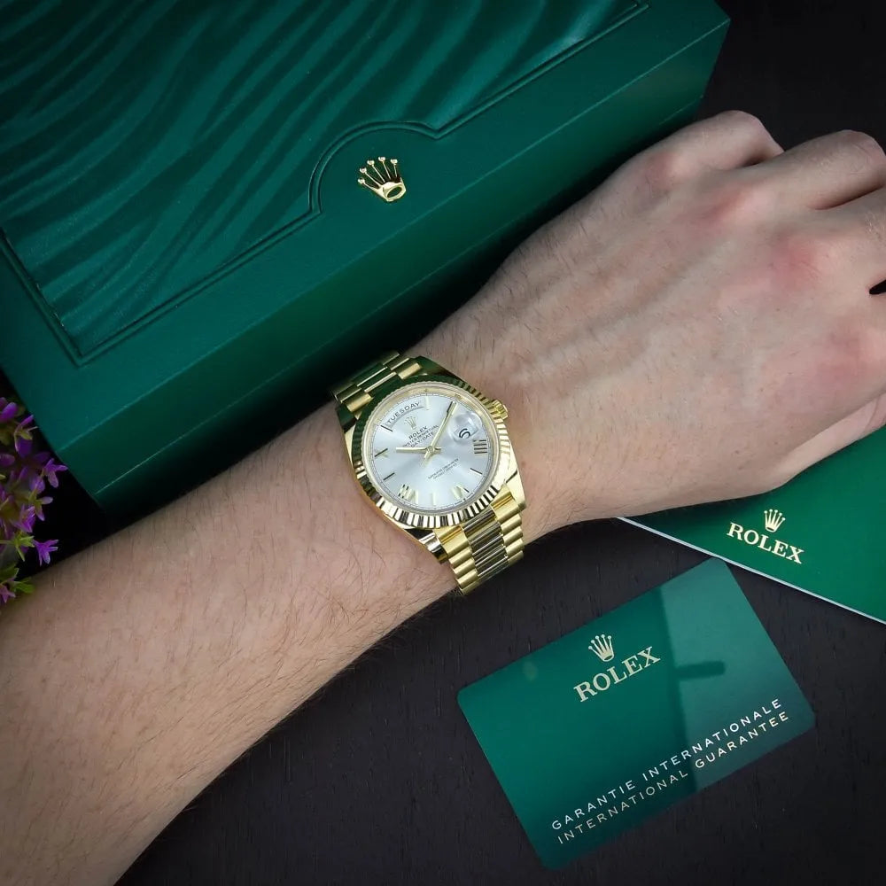 228238 DAY-DATE 40MM PRESIDENT 18K YELLOW GOLD SILVER ROMAN DIAL